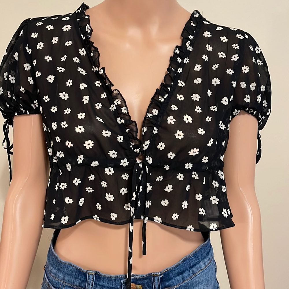 Princess Polly Black Floral Top